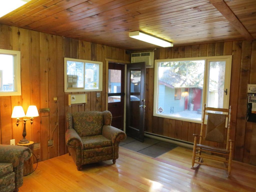 Rundle Chalets แคนมอร์ ภายนอก รูปภาพ