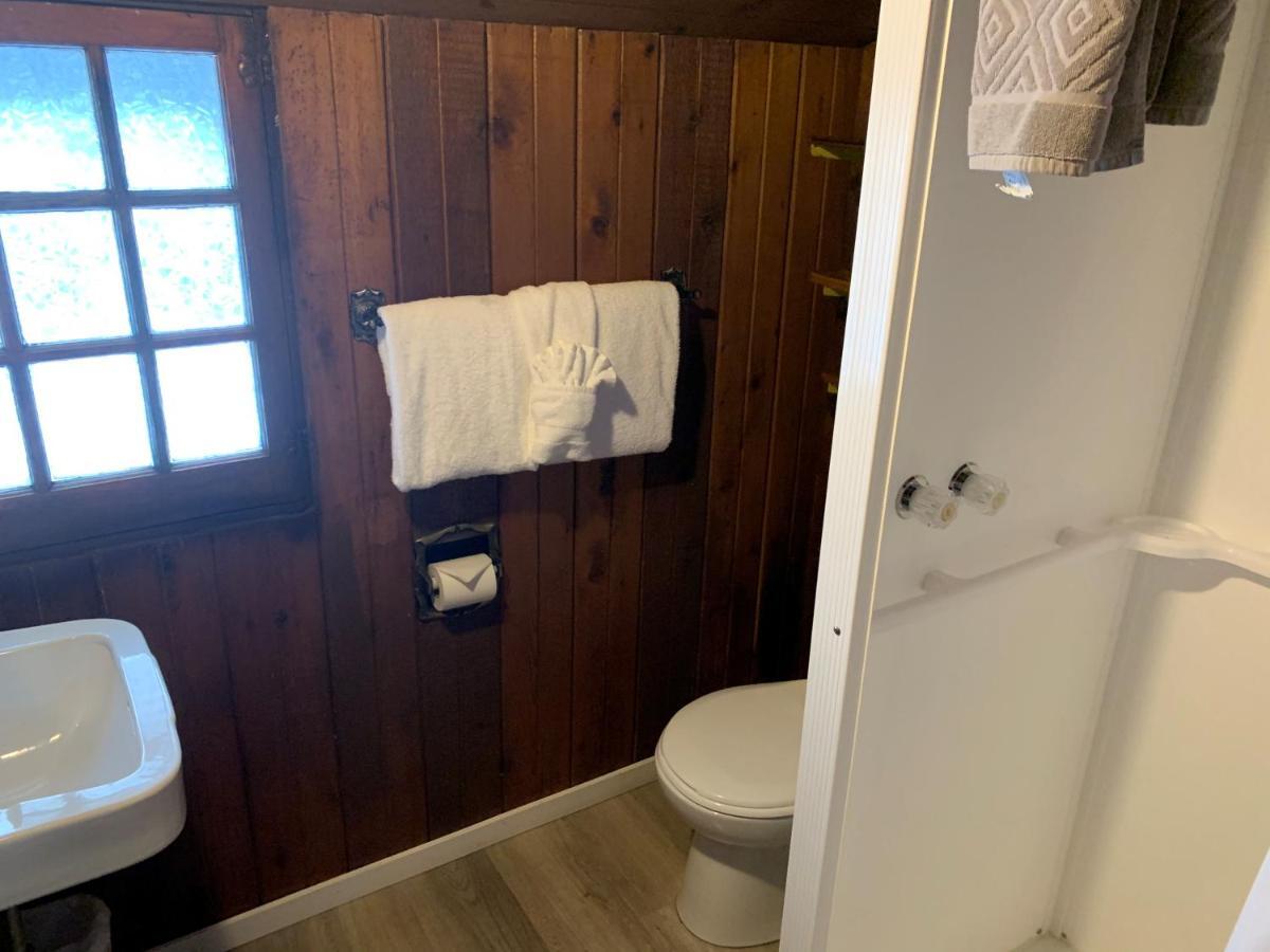 Rundle Chalets แคนมอร์ ภายนอก รูปภาพ